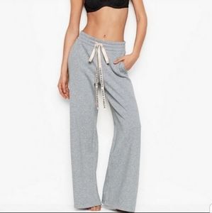 Victoria's Secret Essential Boyfriend Pant Size M